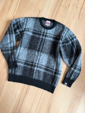 Men's Plaid Crewneck Sweater - Black & Gray
